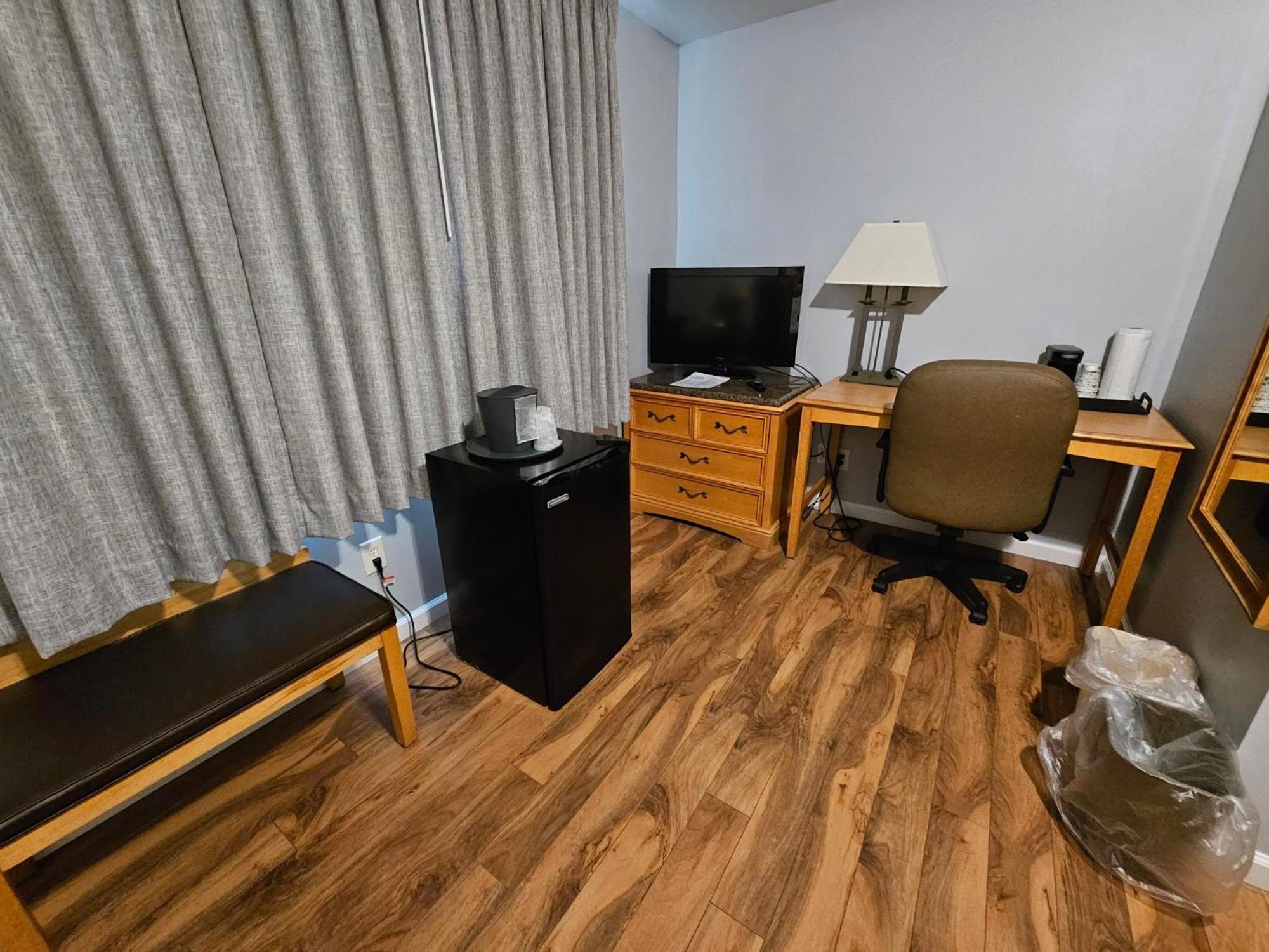 Captain'S Inn And Suites Alexandria Bay Εξωτερικό φωτογραφία