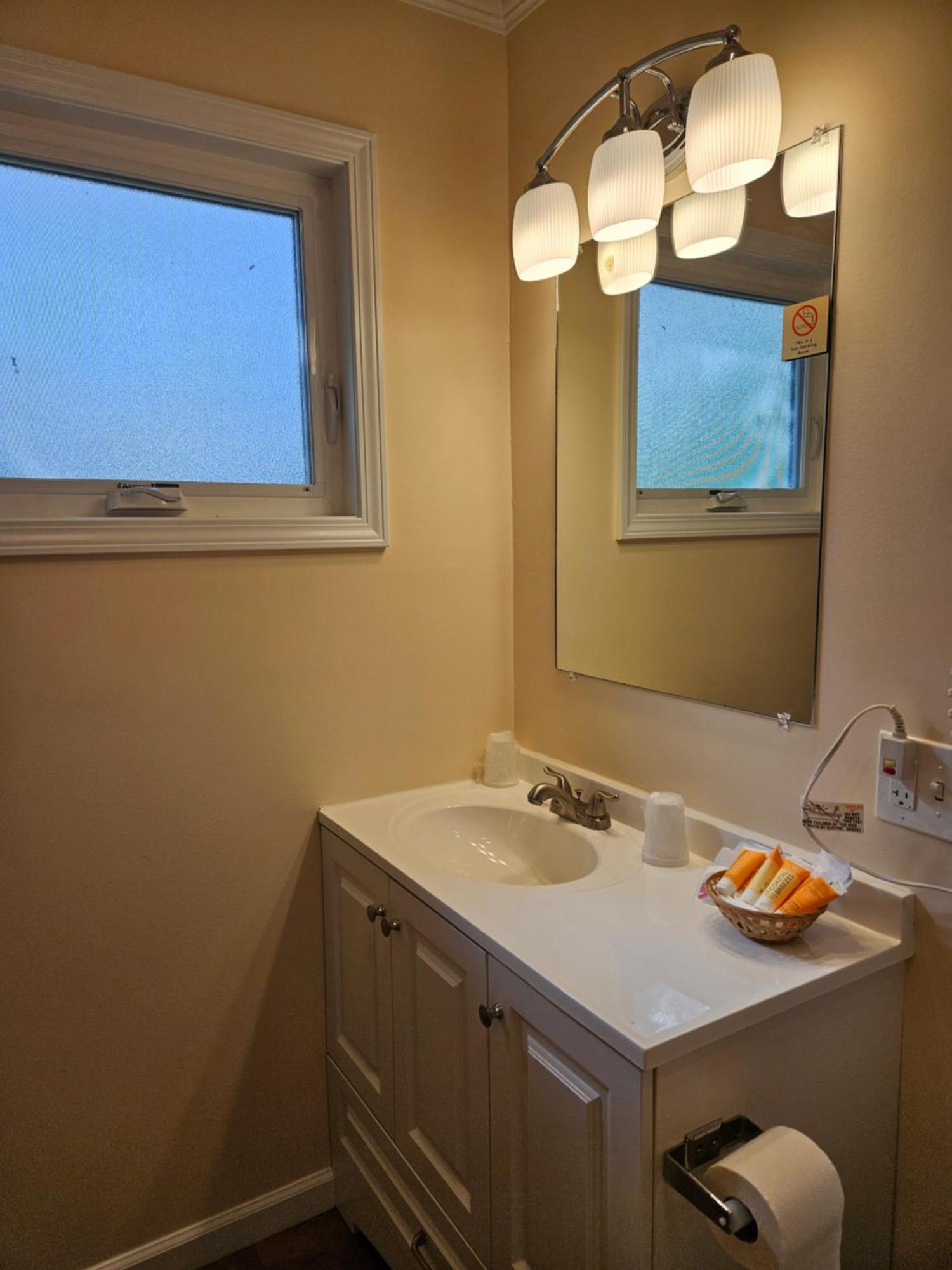 Captain'S Inn And Suites Alexandria Bay Εξωτερικό φωτογραφία